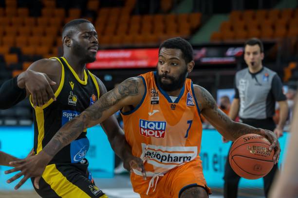 也能给予伤 也能给予伤