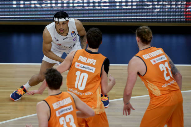 青岛游泳队 青岛游泳队