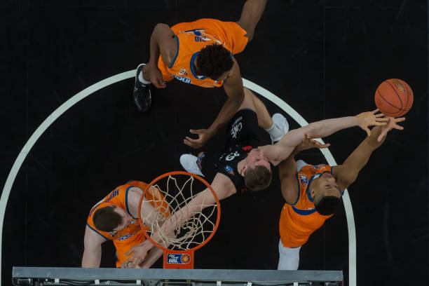 战格外引人 战格外引人