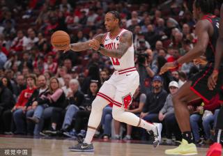 中崭露头角 中崭露头角